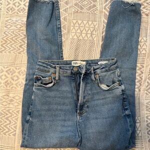 Zara Women's Light Blue Ankle Jeans